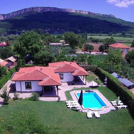 Madara Omaya Guest House Екстериор снимка