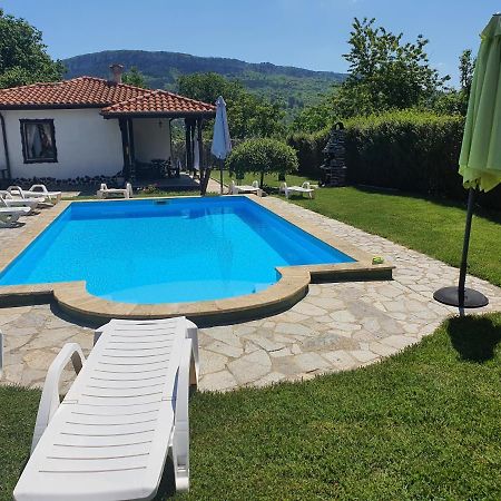 Madara Omaya Guest House Екстериор снимка